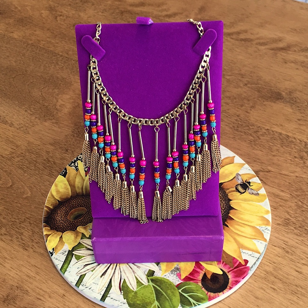 Icing necklace. Gold and multicolour beads. 20 3/4 inches long. Like new! 💕